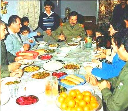 زيارات صدام حسين شملت تناول الطعام في الاماكن التي يزورها
